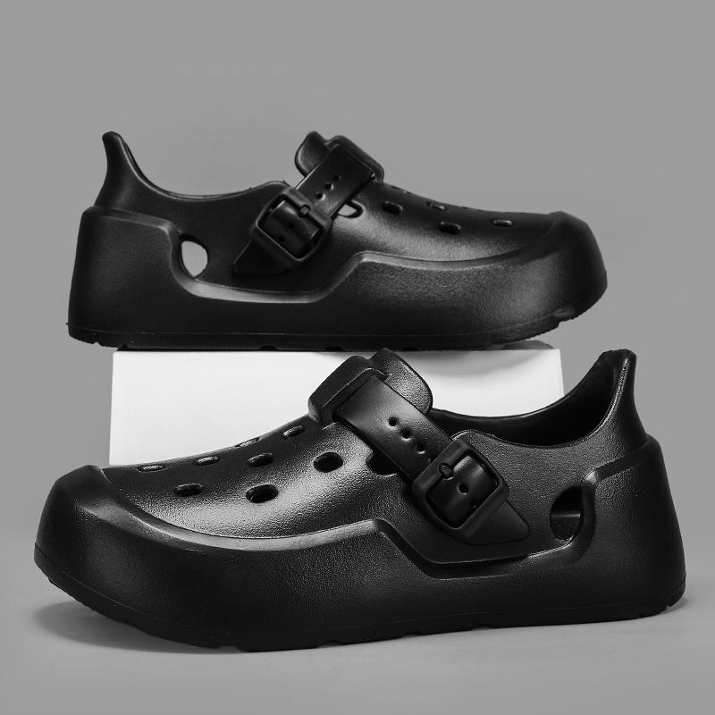 Fashion Couple Hot Sale Brand Clogs Men Sandals Casual Shoes EVA Lightweight Sandles Unisex Colorful Shoes for Summer Beach