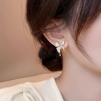 1Pair Butterfly Earrings Elegant Light and Luxurious Oil-dropping Butterfly Earrings High-end Earrings Niche Zircon Super Fairy-like Earrings