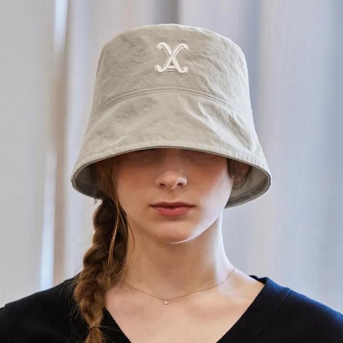 VA Cappello a secchiello con logo curvo 3D Beige