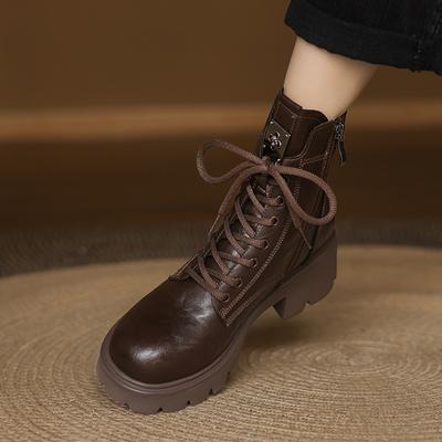 Bottes haut de gamme pour femmes en cuir gratté à la main Martin bottes femmes 2024 automne et hiver nouvelle première couche de cuir de vachette étranger polyvalent semelle épaisse courte