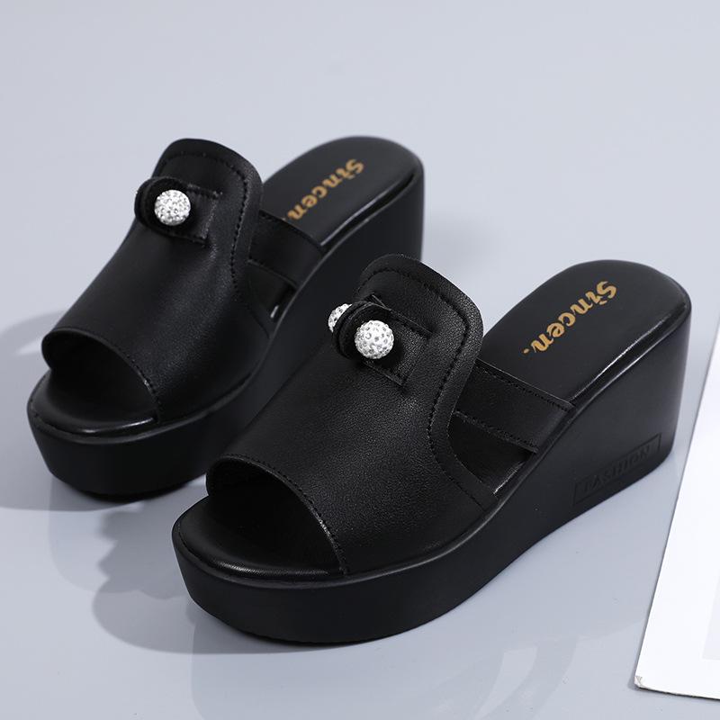 Summer thick-bottomed slope heel one-word cool slippers increase the height of mother's home open-toed sandals