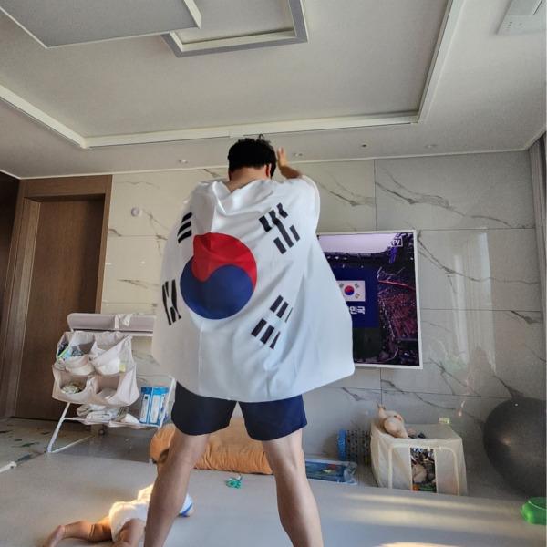 Großer KOREANISCHER Taegukgi Umhang - 150 x 90 cm Koreanische Flagge Jubelumhang