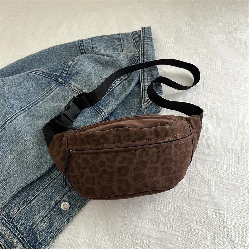 Versatile large-capacity shoulder bag women's new trendy fashion leopard print crossbody breast bag shoulder dumpling bag
