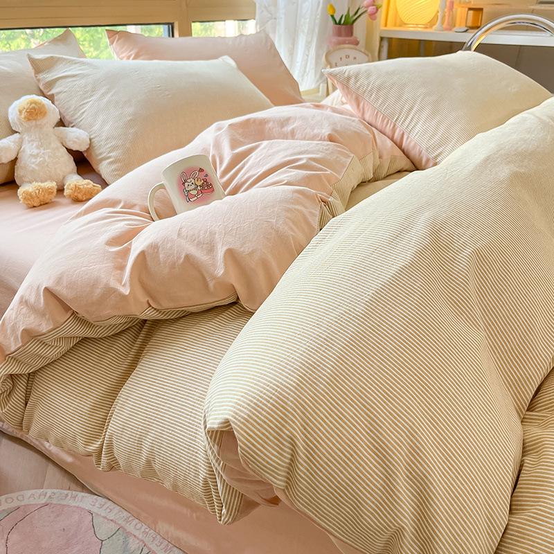 Minimalist 2025 Style Pure Cotton Bedding Set: Includes Duvet Cover, Fitted Sheet, and Pillowcases for Winter.