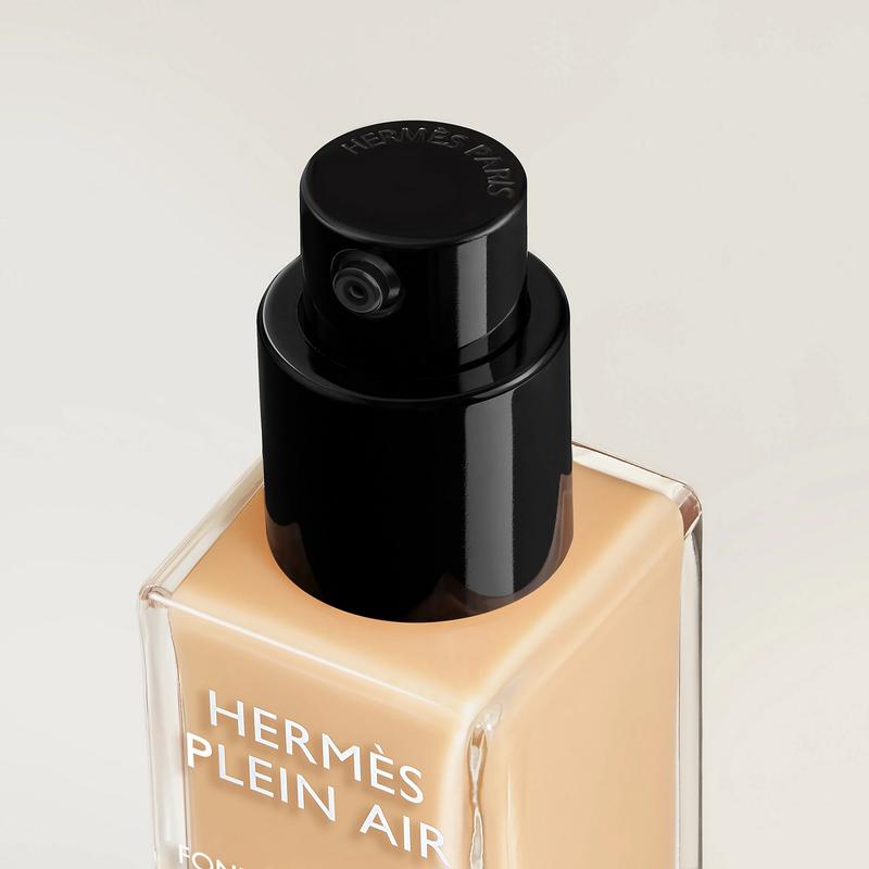 Hermes HERMESPlein Air Yingze Soft Light Liquid Foundation Lightweight Natural Matte 33942672 2026-#27N