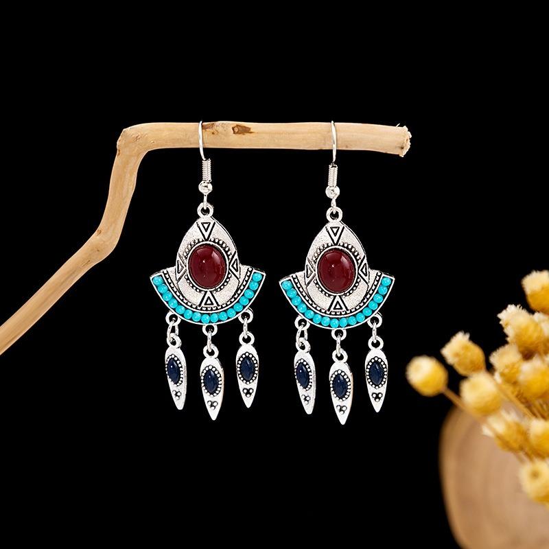 Bohemian fringed turquoise earrings, retro few earrings, personalized temperament earrings.
