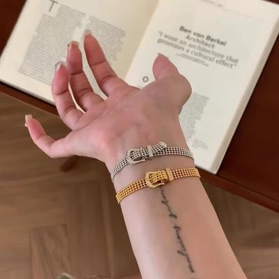 Zircon Horseshoe Buckle Bracelet Fashion Light Luxury High-end Bracelet Unique Design Sense Jewelry Women