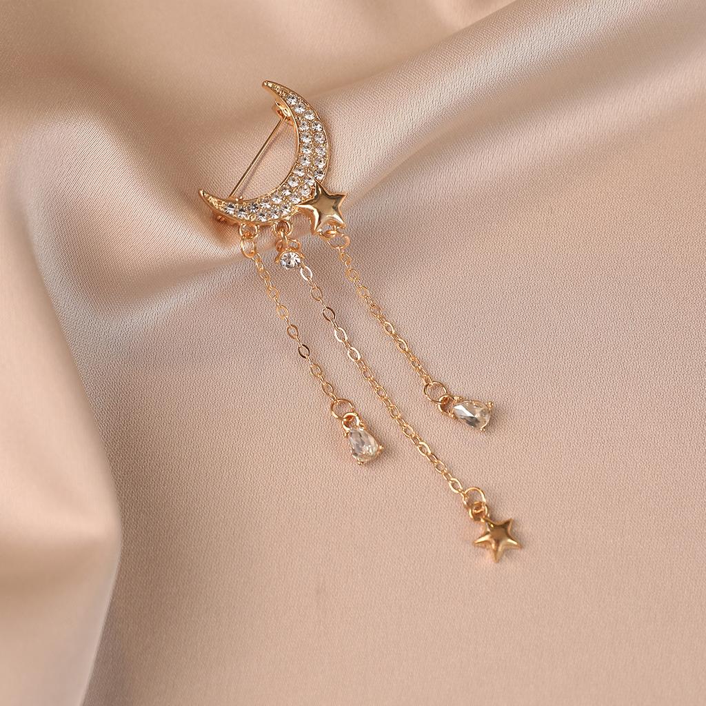 Fringed Moon and Star High-end Brooch Design Sense Niche High-end Feel, Light Luxury Coat Brooch Corsage Accessory