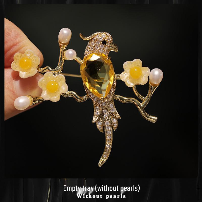 Bo Xin Yun Elegant Freshwater Pearl Brooch - Bi Yi Niao Design Corsage for Suits and Coats