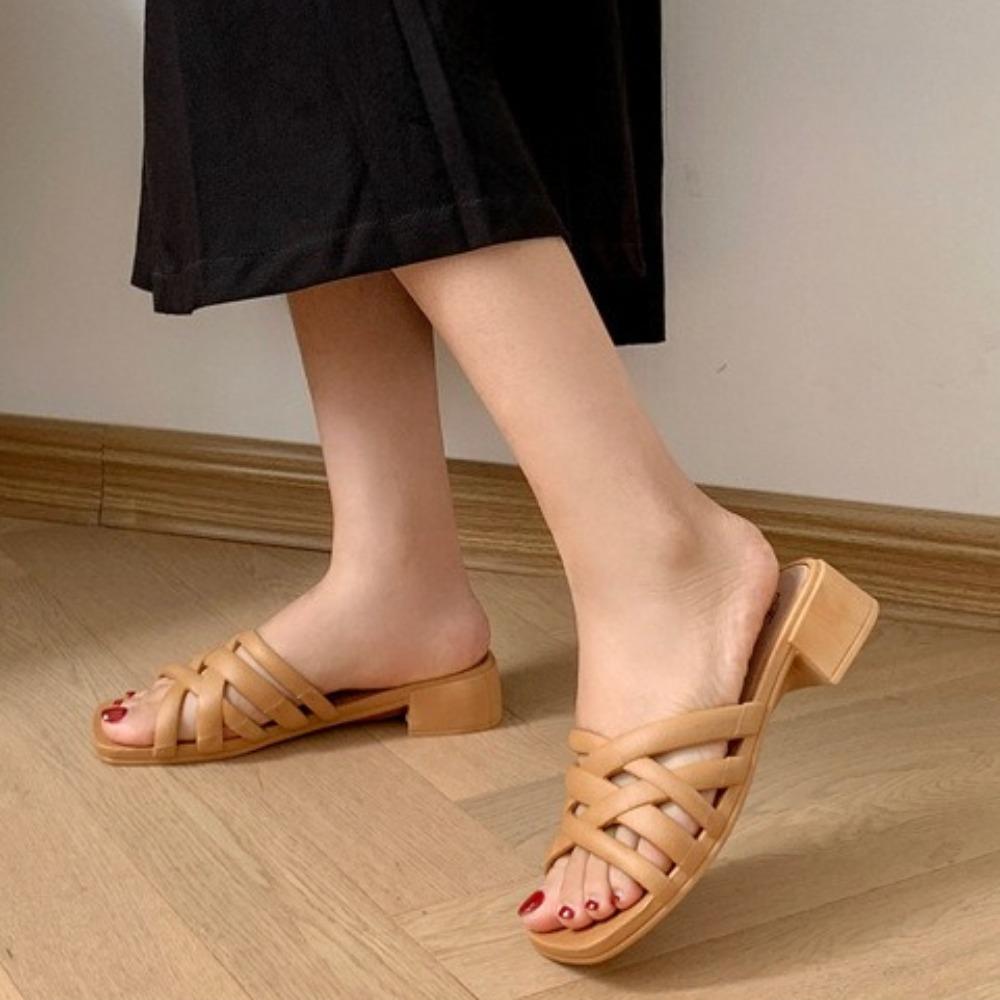 Fashion Slippers Women's 2025 Summer New Outer Wear Medium Heel Solid Color Hollow Casual Beach Thick Heel Cool Slippers Women's