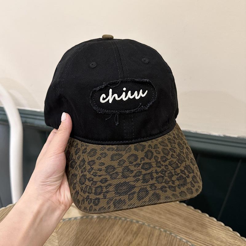 

Retro leopard print baseball cap female versatile fashionable hot girl shows her face small color matching cap male trendy cool Adjustable