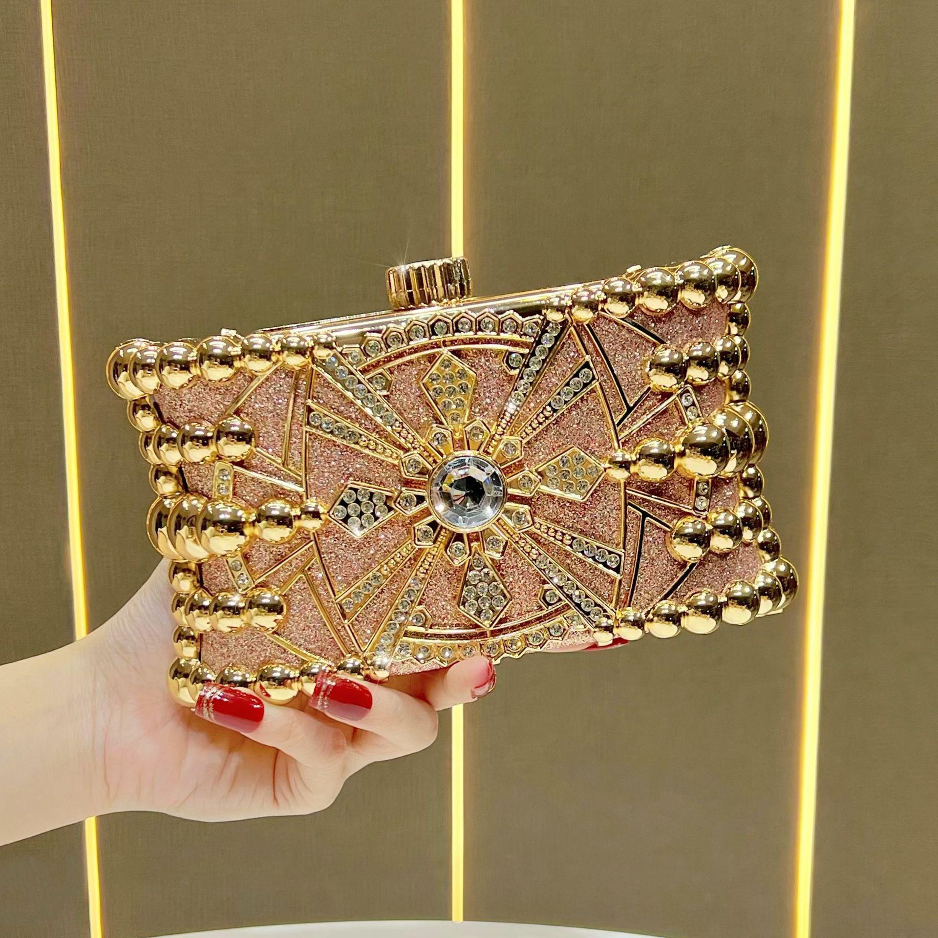 

New retro diamond-encrusted handbag, high-end dinner bag, light luxury rhinestone handbag, women s fashion chain messenger bag