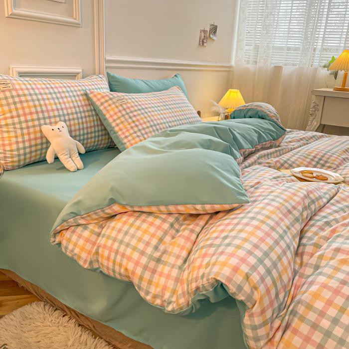 Four-Piece Pure Cotton Washable Bed Set: Skin-Friendly Sheet and Duvet Cover, Ideal for Dormitory Beds.