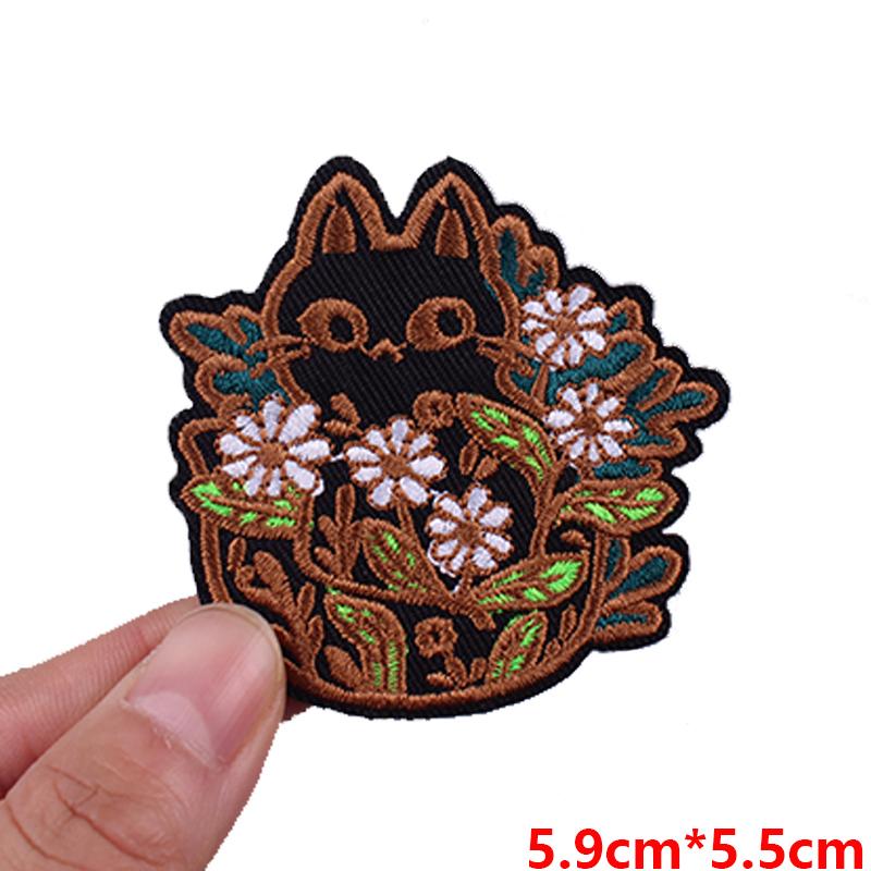 Cute Ghost/Cat Embroidered Patch Cartoon Animal Patch Iron On Patches For Clothing Thermoadhesive Patches For Clothes Jacket DIY