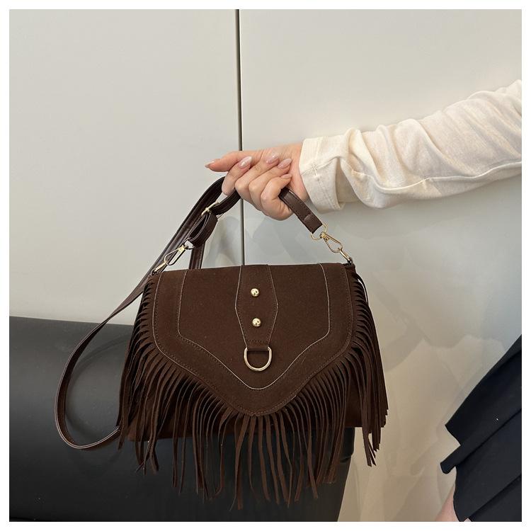 New Retro Suede Faux Leather Saddle Bag for Women Fringe Tassel Crossbody Shoulder Purse Vintage Western Style Handbag
