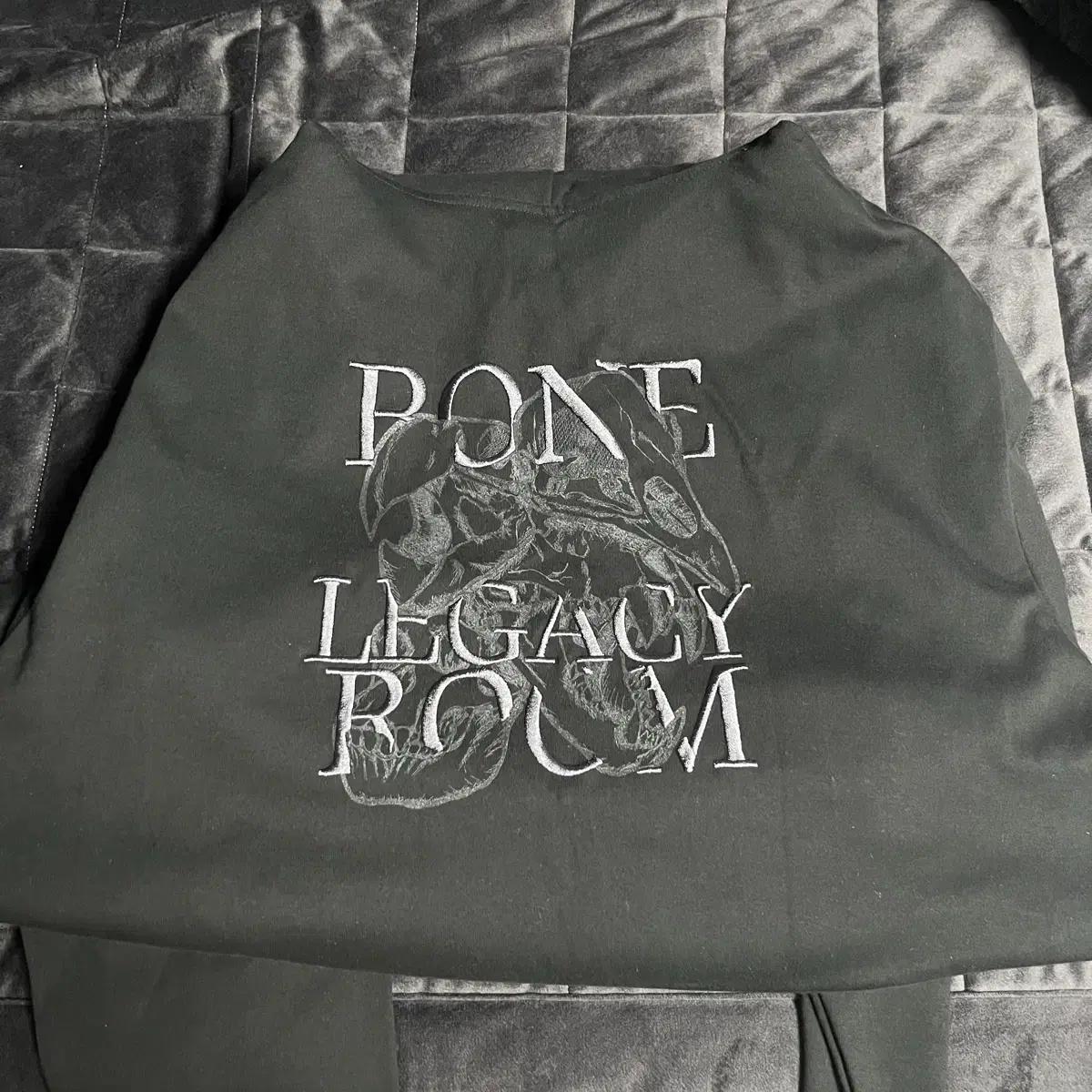 

Черная толстовка Uwak Kids Boneroom S