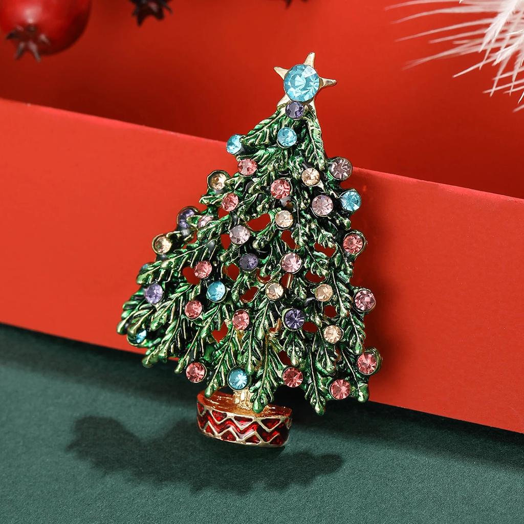 2 Stück Klassische Strass-Weihnachtsgeschenke Broschen für Damen Unisex Emaille Bäume Elche Handschuhe Anstecknadeln Bankette Party Schmuck Zubehör