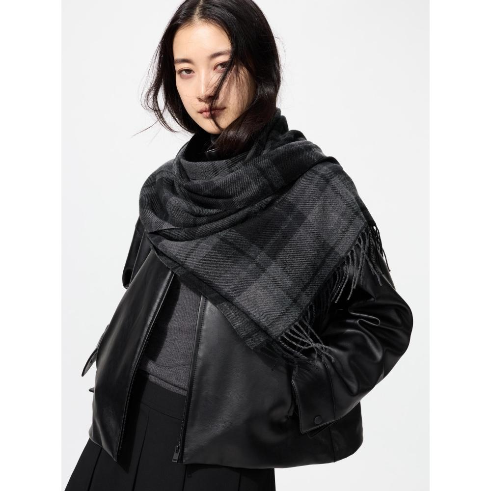 Uniqlo Heat Tech Scarf  Pattern 
