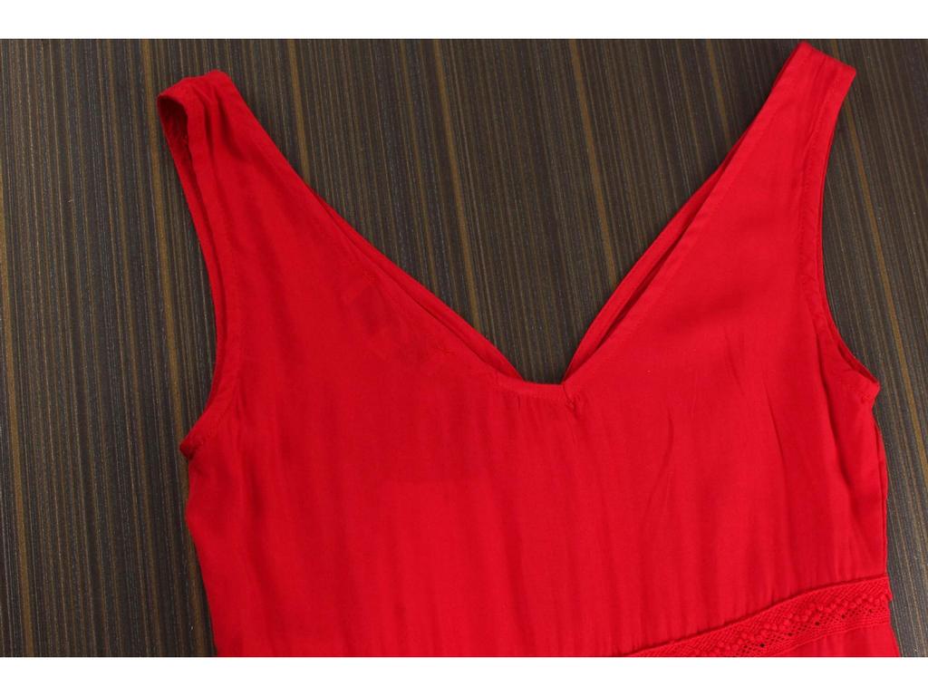 Women's V-Neck Red Dress for Travel and Vacation: Beach, Desert, and Grassland Style (F2105)