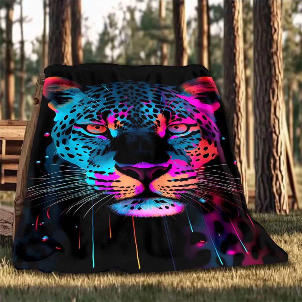 1pc Leopard Print Throw Blanket Polyester Fiber, Lightweight Flannel, Soft & Warm, All Season Use for Outdoor, Camping Digital Print