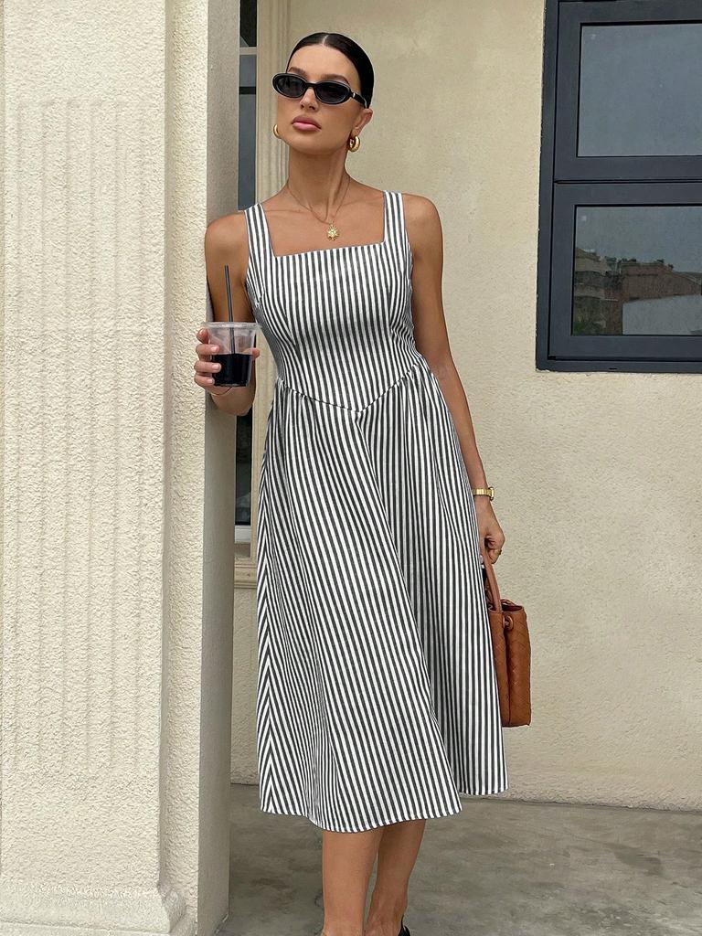 2026 European and American fashion casual French waist sleeveless suspender square neck color matching striped dress