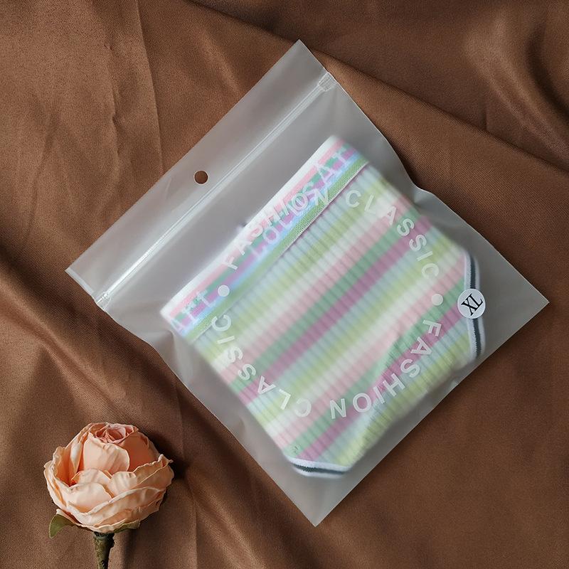 Women's Panties Classic Panty Vintage Underwear Rainbow Stripe Sweet and Cute Low Waist Panties Thong Cotton Sexy Panties Exposed Buttocks