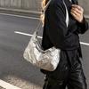 Baumwollkleidung Damenhandtaschen Herbst und Winter Neu Schleife Gepolsterte Baumwoll-Schulterhandtasche Mode Glänzende Damen-Achseltasche