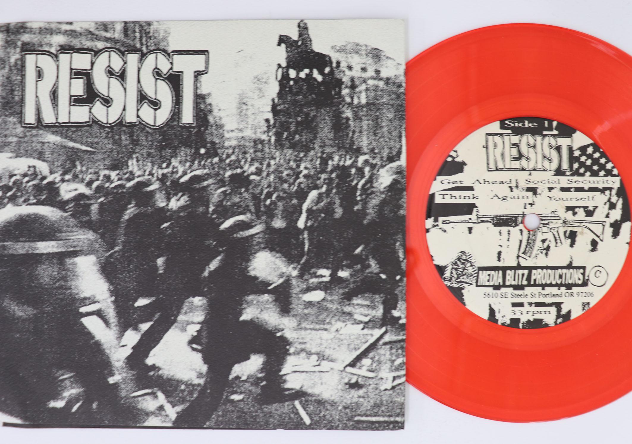 

7-дюймовая пластинка RESIST Resist MB1002 MEDIA BLITZ PR 1990 US Рок Б/У