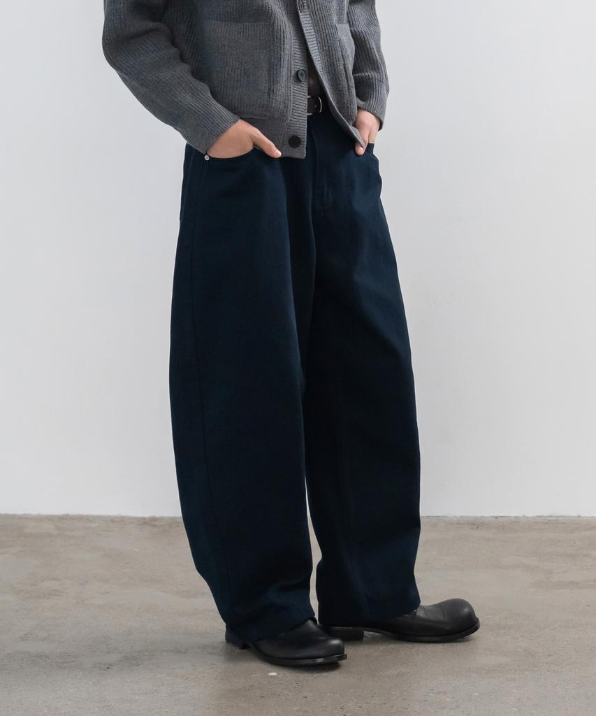 INDUST Barrel Fit Curved Wide Pants_Brown
