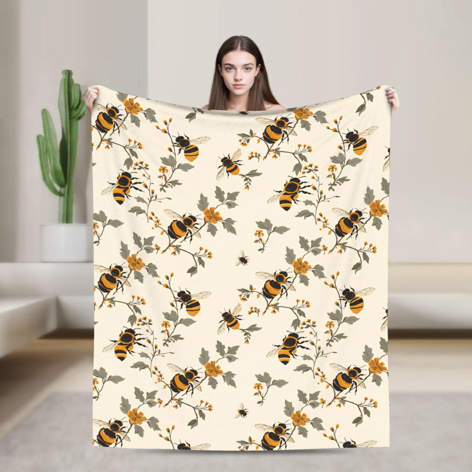 Bee in honeycomb and flowers Blankets Soft Novelty Plush Throw Blanket For Couch Bed Picnic Flannel Bedspread Bed Cover 75x90cm