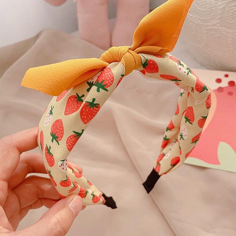 Farblich passendes Schleifenband für Kinder mit Obstdruck