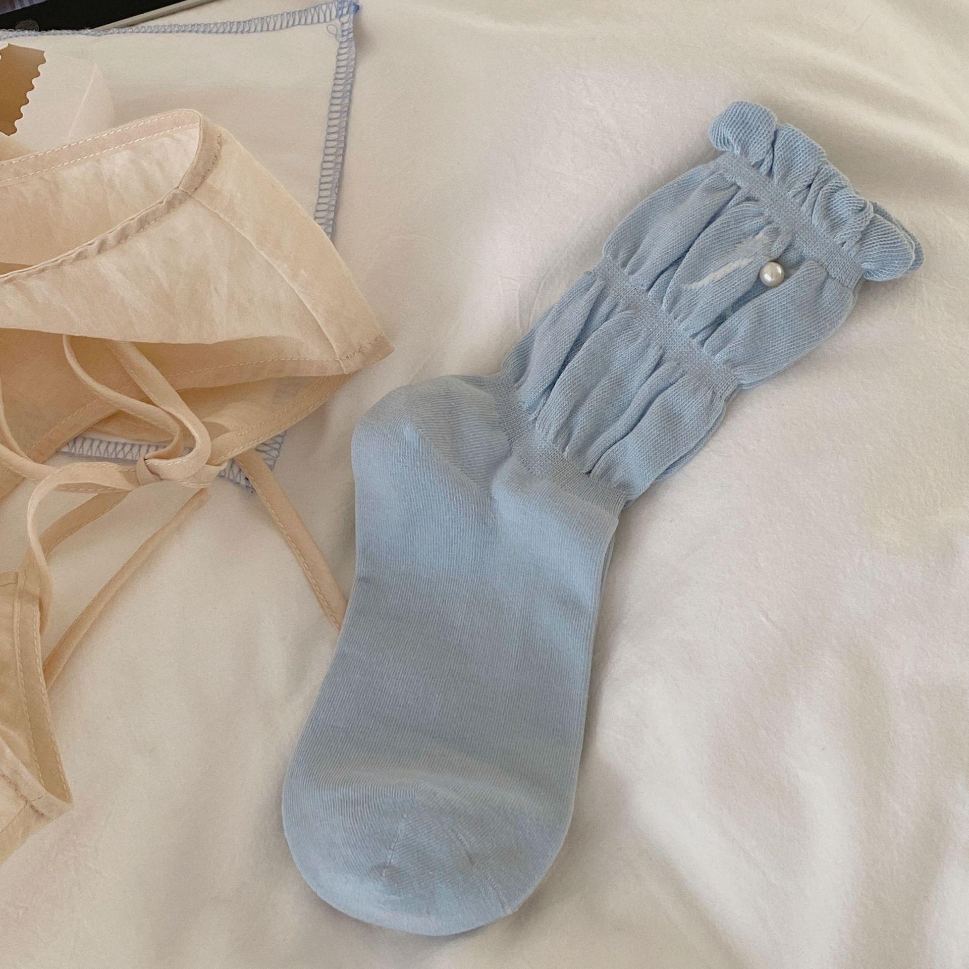 

Female Autumn and Winter Simple Contrast Color Stereo Bow Pearl Embroidery Flower in The Tube Stack Socks 1 pair синий