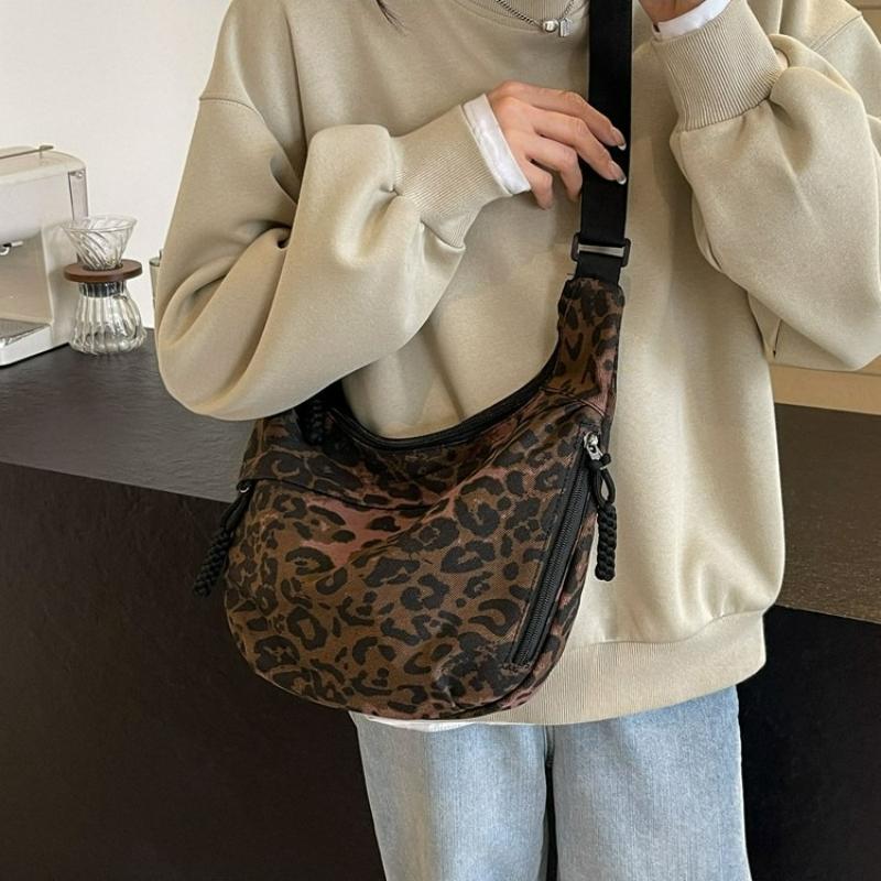 Leopard Print Best Selling Crossbody Bag Sporty and Casual Single Shoulder Bag Popular and Versatile Dumpling Bag
