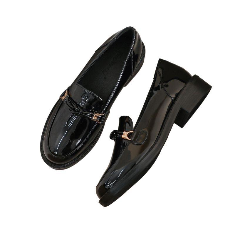 Leather small leather shoes women's new spring flat bottom comfortable black work soft bottom spring and autumn