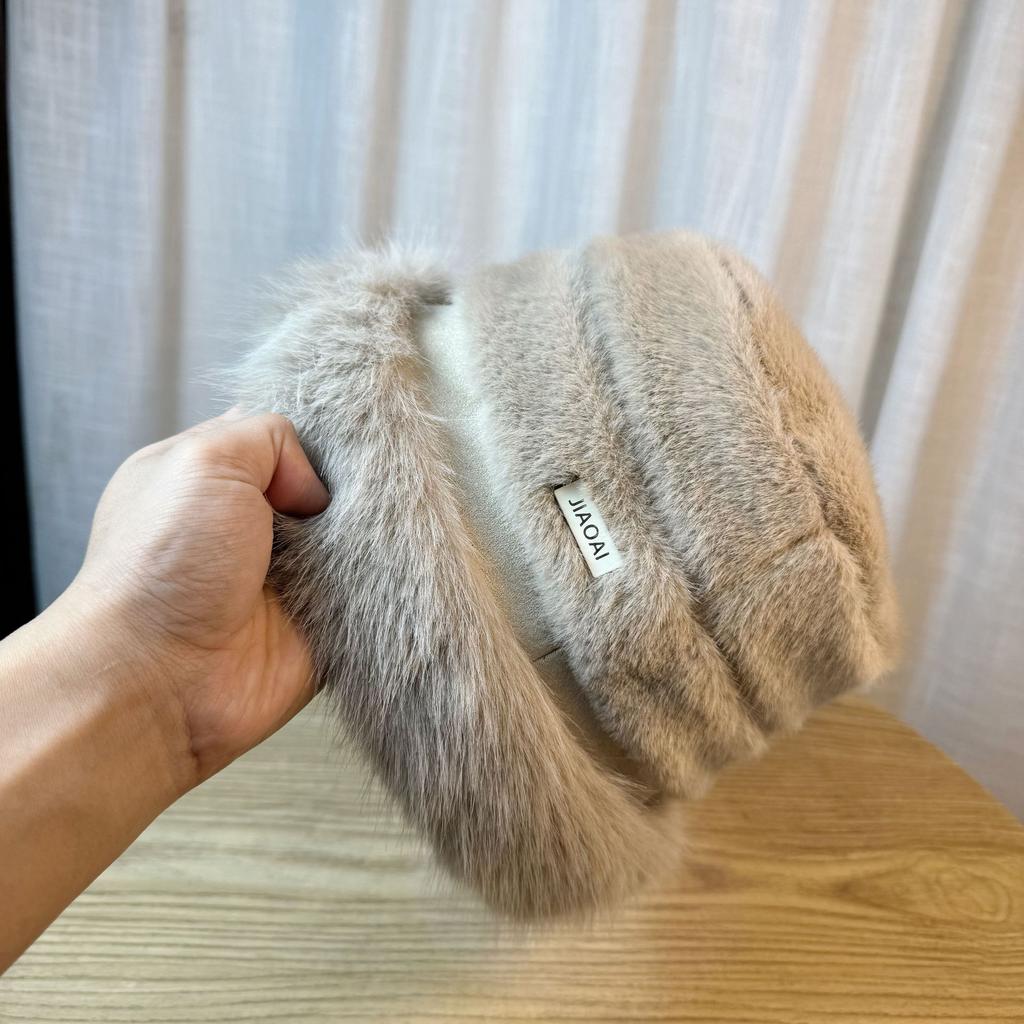 Hat Women's Plush Ear Protectors Keep Warm Autumn and Winter Outdoor Windproof Cold Resistant Baotou Hat Women
