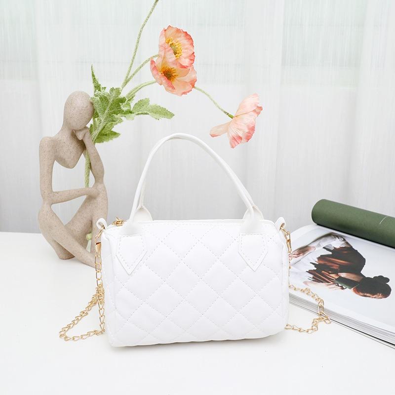 Simple Pillow Bag, Fashionable Embroidered Rhombus Women's Bag, Handbag, Messenger Bag, Chain, One Shoulder Bag.