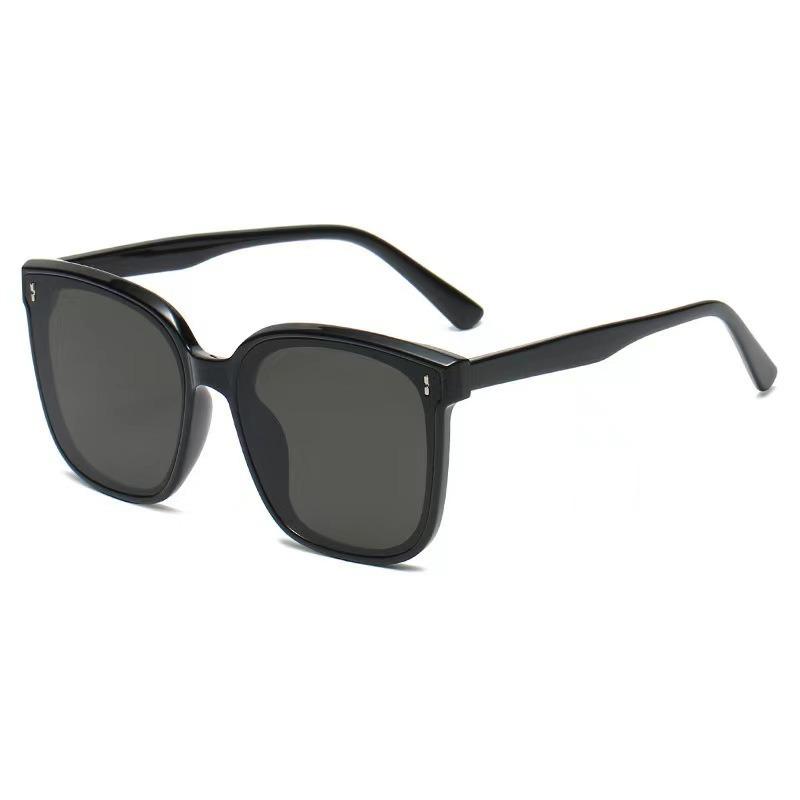 Retro Square Frame Sunglasses Classic Women Sunglasses Driving Fishing Cycling Anti-UV Classic Glasses Sunglasses Oculos De Sol