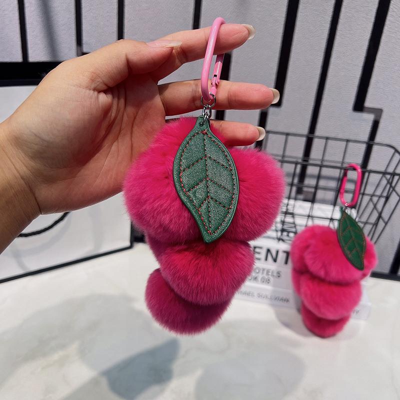 Lovely Grape Pom Poms Keychains Fluffy Ball Keychain Fluffy Ball Keyring Car Key Chain Pendant Accessories