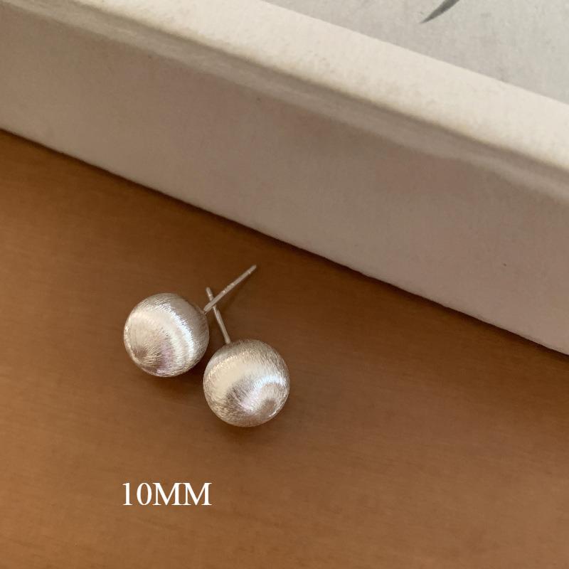 

Brushed Small Ball Earrings Female Cold Design Vintage Personalized Minimalist Ladies Accessories Elegant Jewelry Sense of Versatile Earring