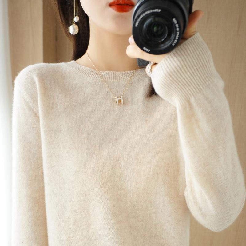 Women's Solid Color Knit Pullover - Autumn/Winter Round Neck Long Sleeve Versatile Base Layer