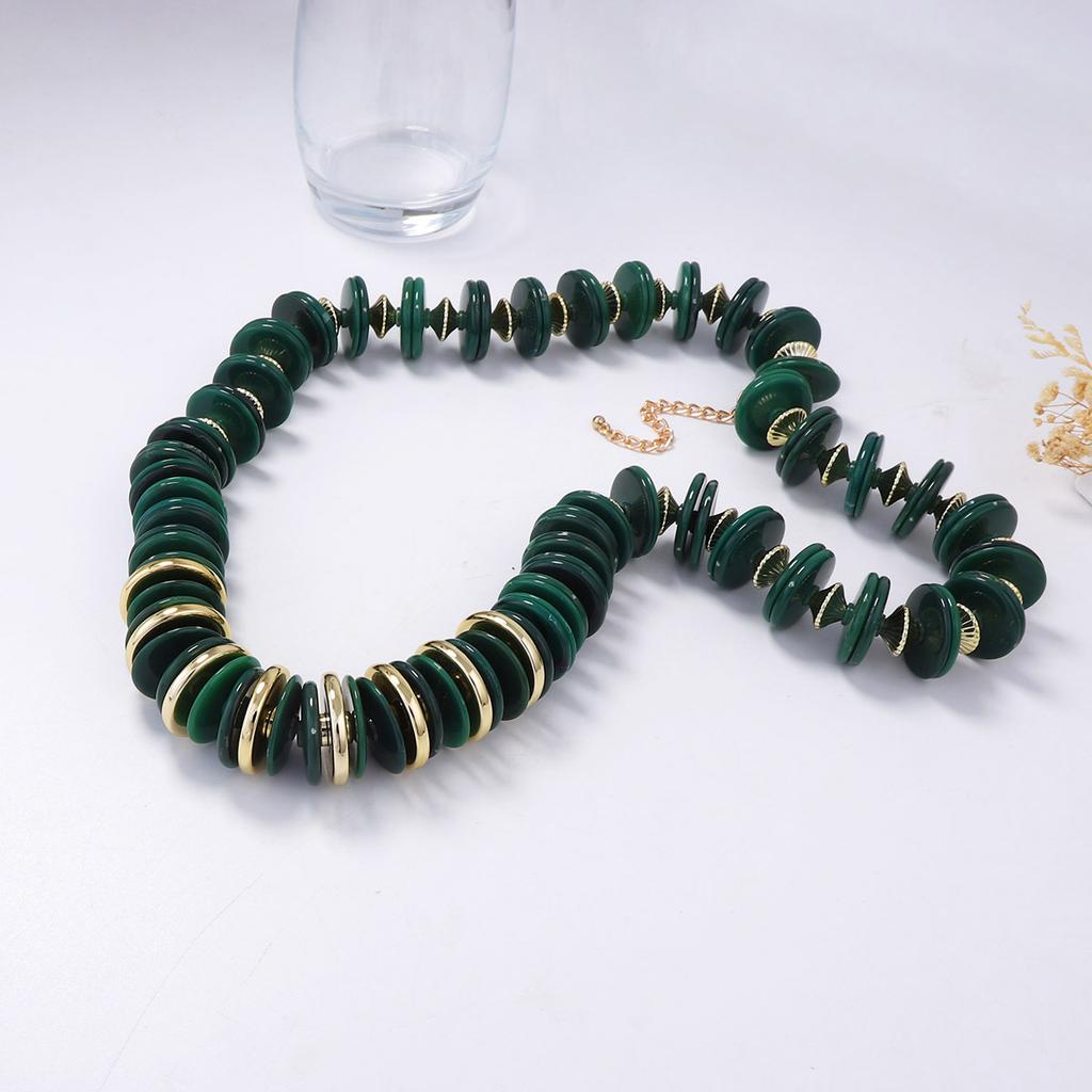 Personality Trends: Bohemian Vintage, Beaded Long Necklaces, Sweater Chains, Exaggerated and Versatile Casual Necklaces