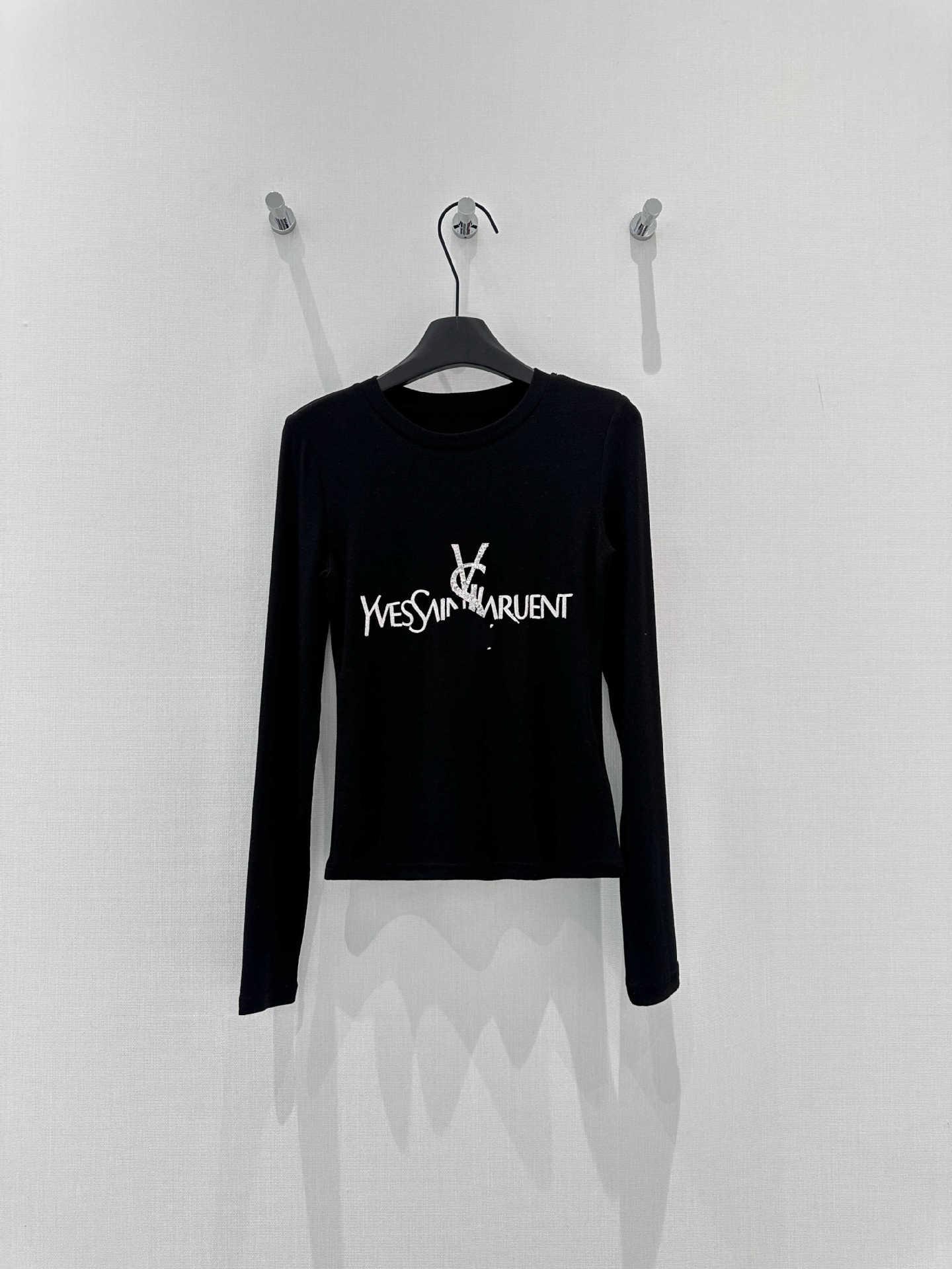 Women s Embroidered Letter Slimming Waist Long Sleeve Top - Early Spring Collection чёрный