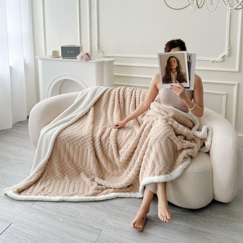New Solid Color Multifunctional Double Layer Tafurong Blanket Lamb Wool Blanket Thickened Warm Leisure Office Nap Blanket