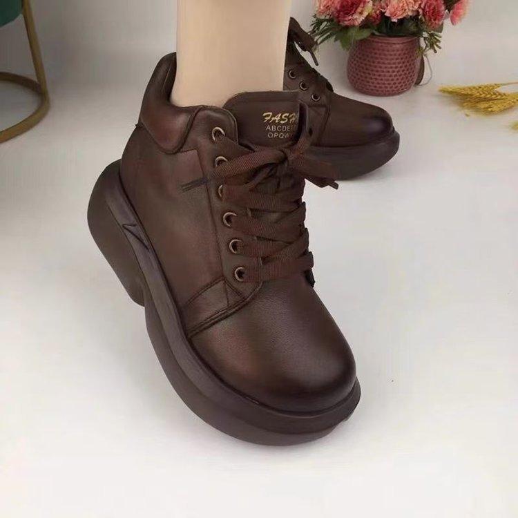 

Ботинки Martin женские бархатные 2024 новые короткие ботинки на платформе в британском стиле большие хлопковые туфли с круглым носком мягкие хлопковые ботинки на подошве 40