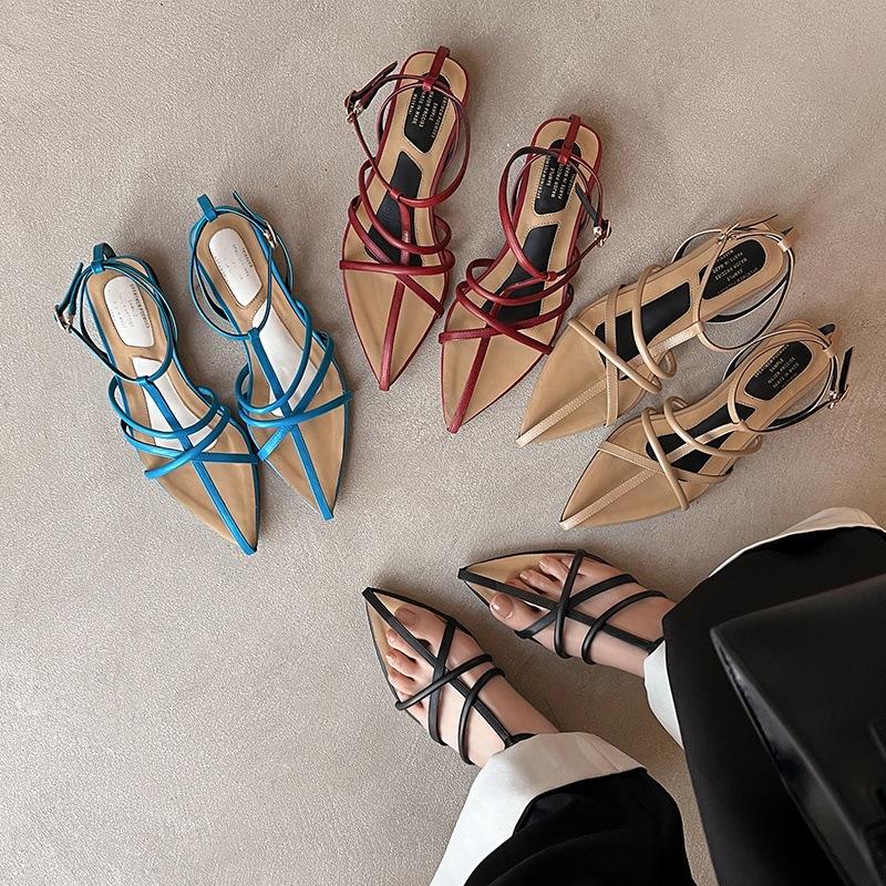 2025 summer new fashion versatile French temperament low heels pointed niche Internet celebrity vacation Roman sandals
