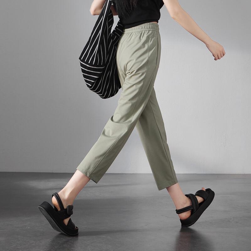 SOFSIL Women's Slimming Elastic Waist Cropped Trousers