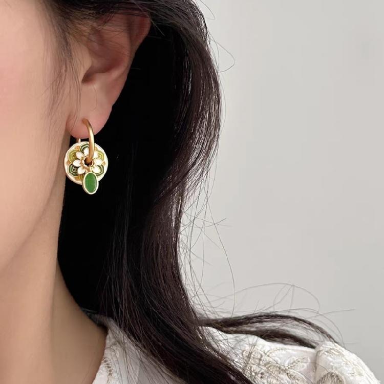 Multipurpose Drop Oil Ear Clip Stylish Ear Cuff for Distinctive Female New Chinese-style Ear Buckles Party Ornaments