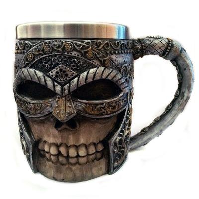 3D Maskierter Ritter-Schädel-Becher, doppelwandiger Edelstahl-Harz-Schädel, trinkende Bier-Kaffeetasse, Herren-Wikinger-Krieger-Trinkbecher