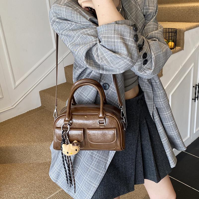 Retro Bowling Bag Handbag Pu Material With Zipper Closure For Daily Use