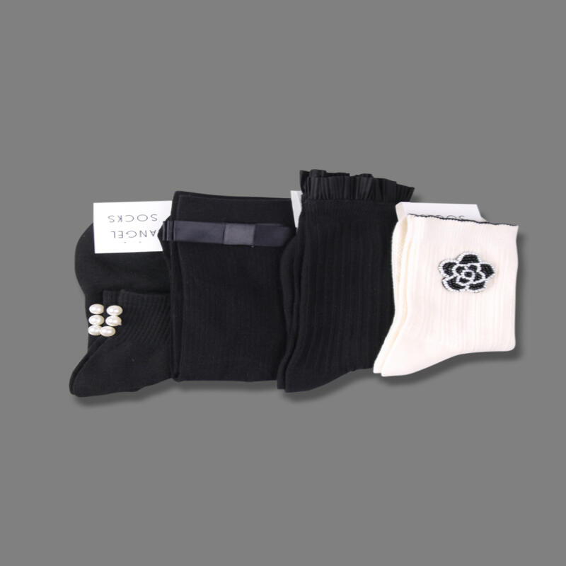 SET003_Chic Socks Set with Gemstone Jewelry and Sparkling Cubic Ribbon